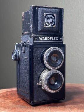 Vintage 1950s Wardflex TLR 120 Film Camera Montgomery Ward